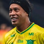 ronaldinho-previo-a-un-juego